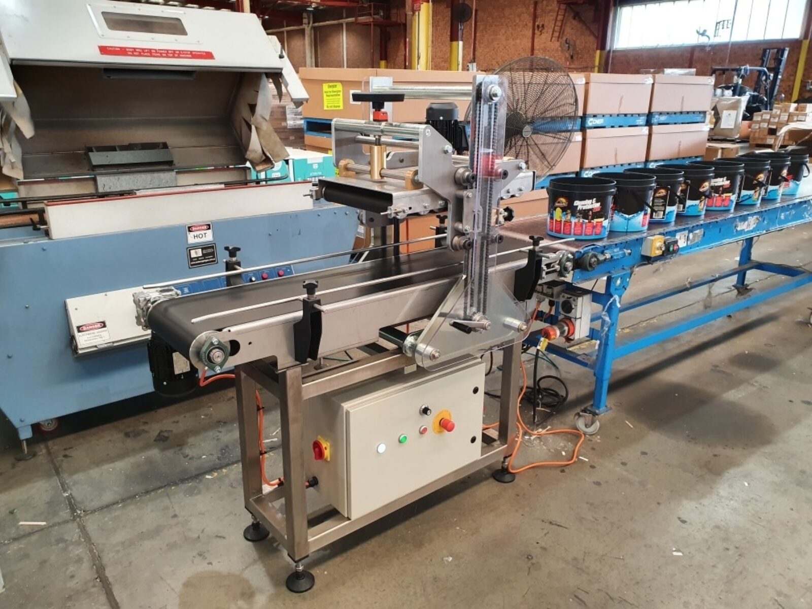 Conveyor Lid Press Machine - Lucan Engineering